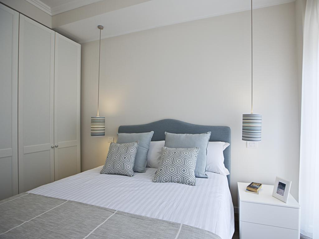 Apartemen 80 m² dengan 3 kamar tidur dan 2 kamar mandi pribadi di Plebiscito Napoli Bagian luar foto