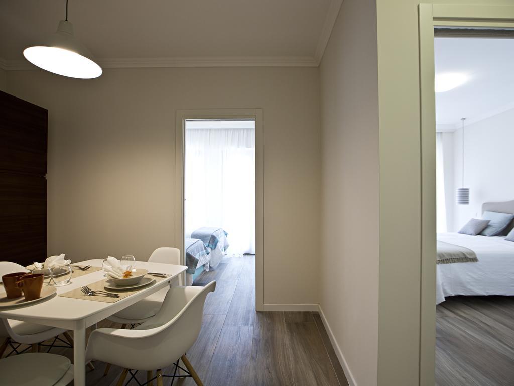 Apartemen 80 m² dengan 3 kamar tidur dan 2 kamar mandi pribadi di Plebiscito Napoli Bagian luar foto