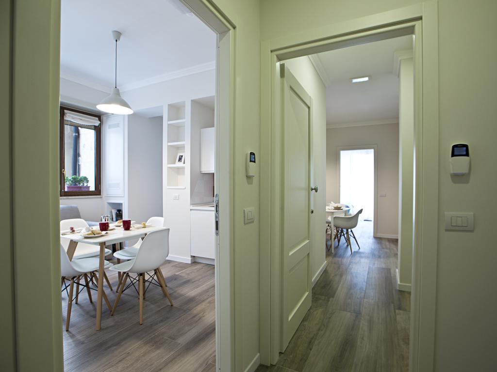 Apartemen 80 m² dengan 3 kamar tidur dan 2 kamar mandi pribadi di Plebiscito Napoli Bagian luar foto