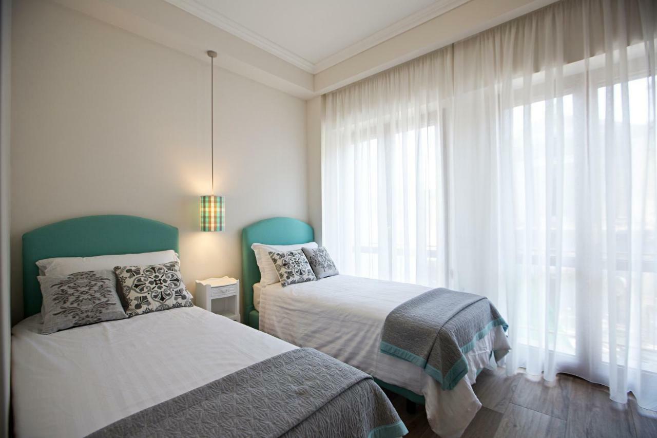 Apartemen 80 m² dengan 3 kamar tidur dan 2 kamar mandi pribadi di Plebiscito Napoli Bagian luar foto